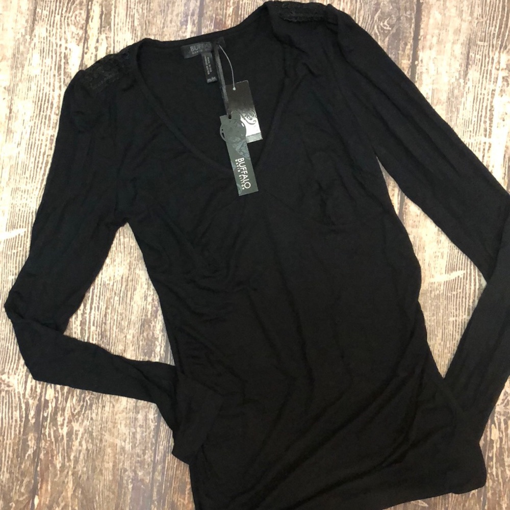 NWT buffalo top